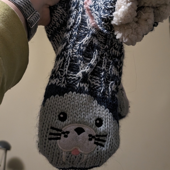Fluffy Socks - Picture 2 of 4